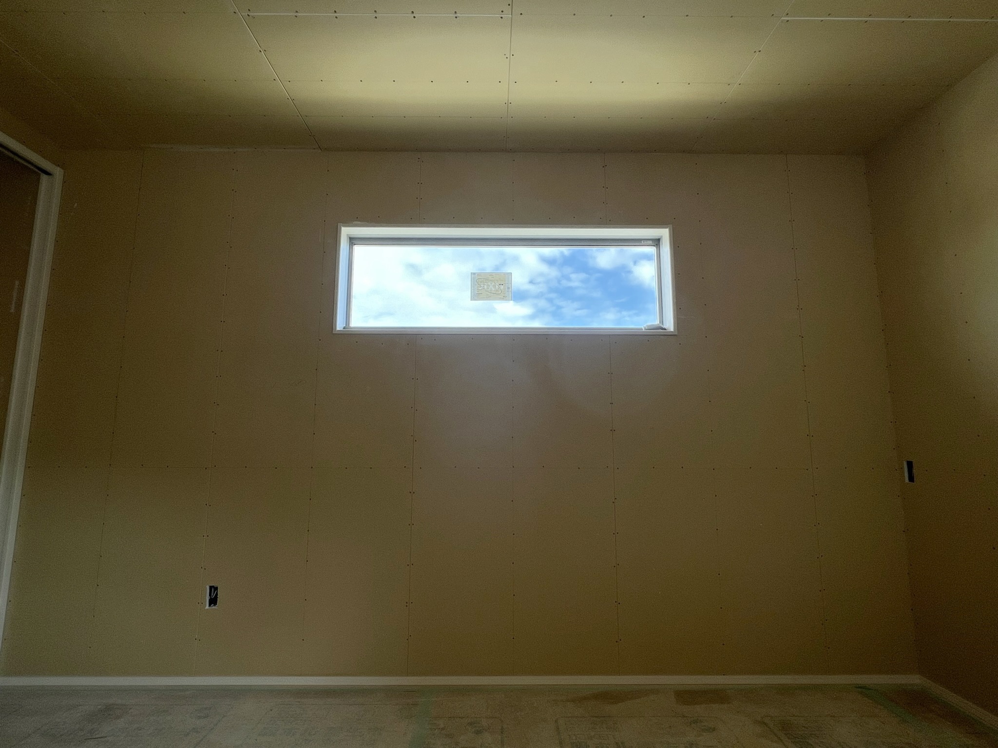 寝室の窓＠大野浦の家-H