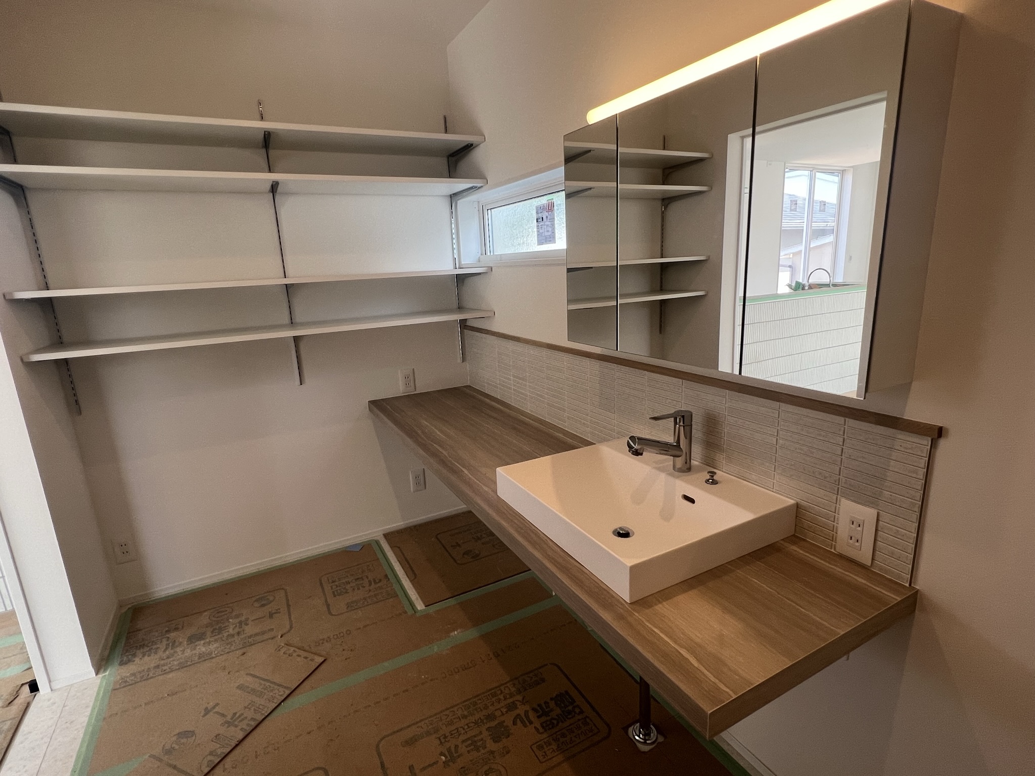 スタイリッシュカウンター ＠前空の家