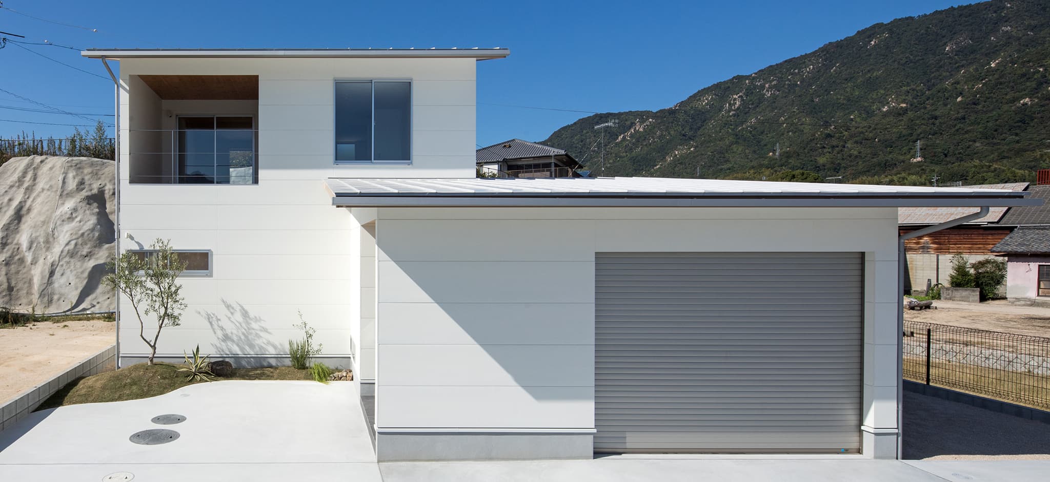 凛としたシーサイドハウス