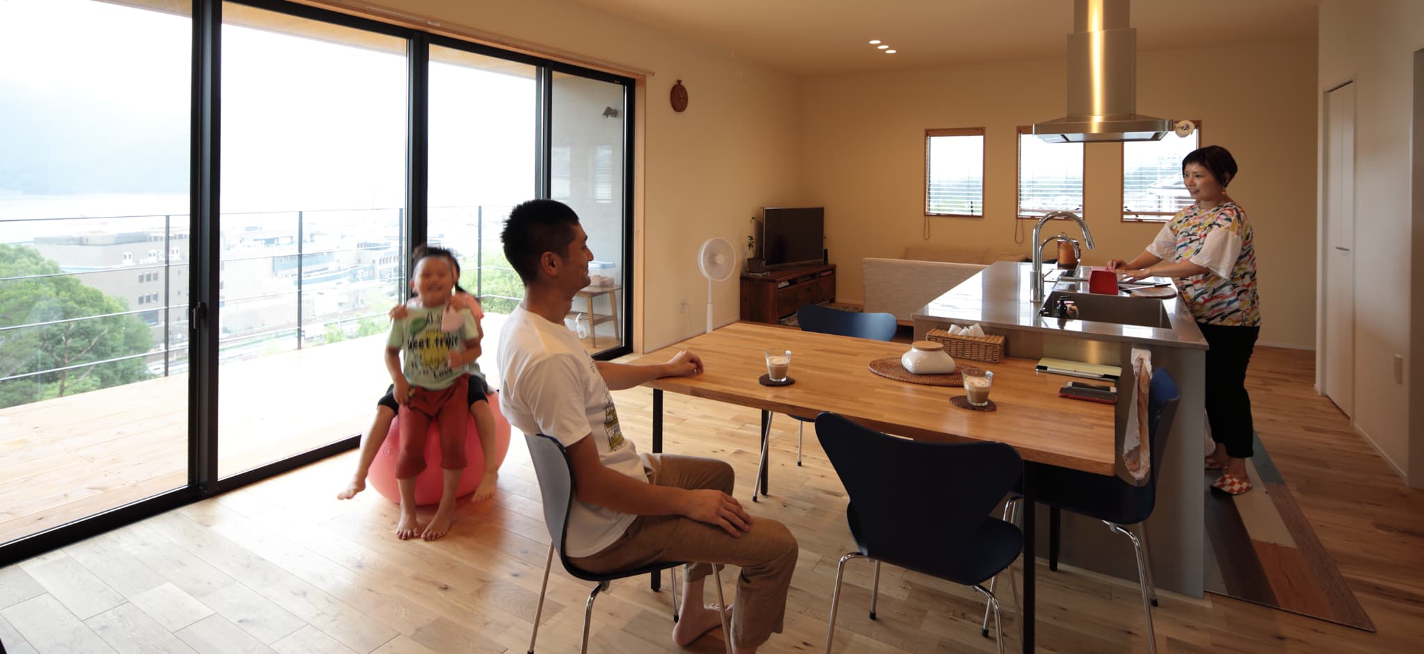 皆の想いが詰まった、
素敵な景色と風を感じるカッコいい家