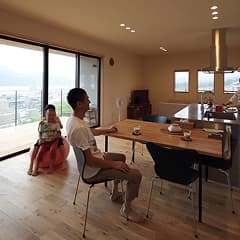 皆の想いが詰まった、
素敵な景色と風を感じるカッコいい家